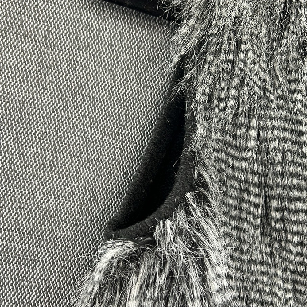 Design History Women’s Gray‎ Faux Fur Shaggy Open Front Knit Back Vest Size S - Picture 6 of 9